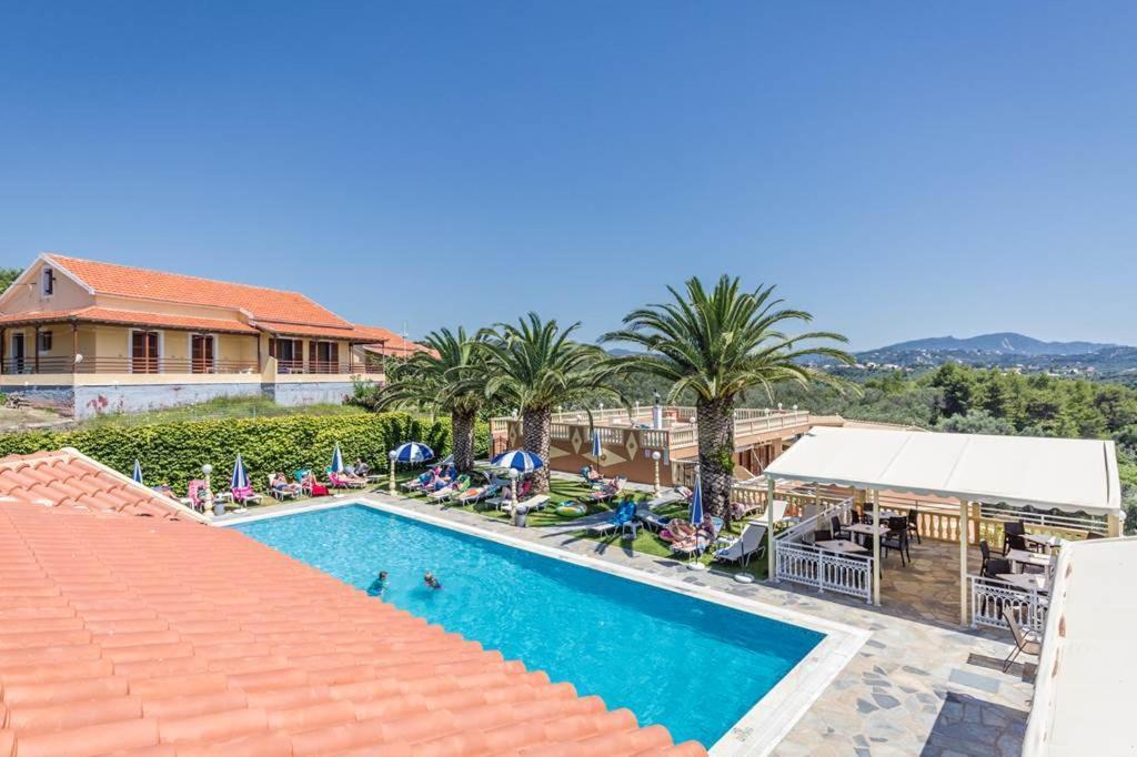 Kapetanios Apartments Agios Stefanos Avliotes  Luaran gambar